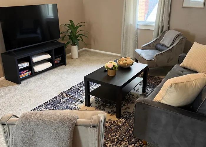 Historic Leclaire - 3br, 2 King Beds&huge Loft